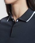 Dettaglio polo ragazza