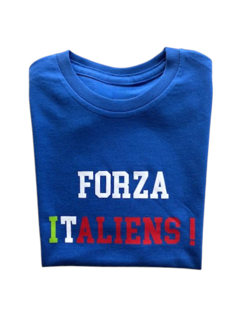 t-shirt italiens piegata per school&Fun-Photoroom